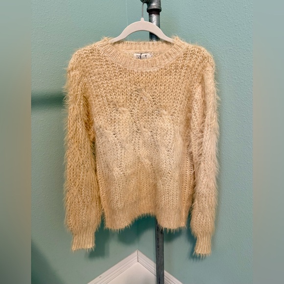 Molly Bracken Other - Molly Bracken NWT Soft Cream Knit Sweater